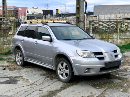 רכב מיצובישי אאוטלנדר 2.4i Invite Scott 4WD 2006