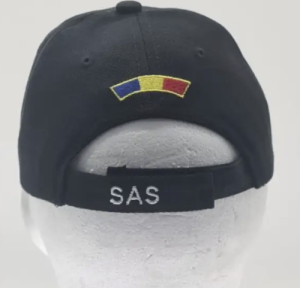 CASQUETTE COMPLÈTE ÉCRITURE BLANCHE POLICE - SAS MP1